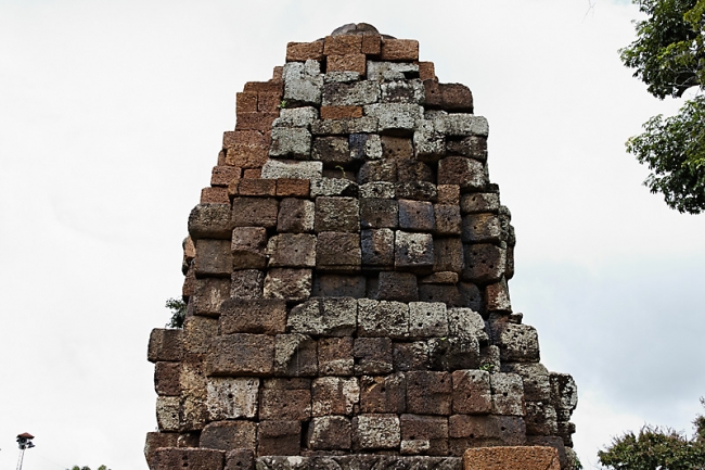 Prasat Sa Kamphaeng Noi-025